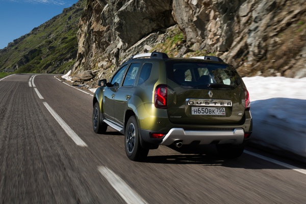 new-renault-duster-2015-26